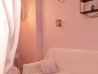 MaeBrowning's Live Sex Cam Show