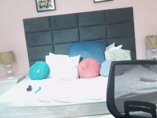 rachel-more Live Webcam on CamSoda