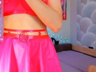 snikerslike Live Webcam on CamSoda
