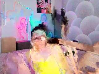 snikerslike Live Webcam on CamSoda