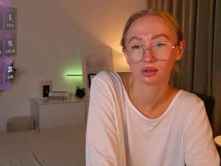 VictoriaLight live cam preview