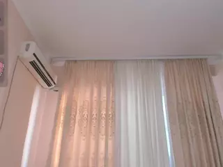 ZiraSwan's Live Sex Cam Show