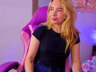 Cherry-Diamon's Live Sex Cam Show