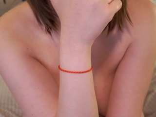editadowlen's CamSoda show and profile