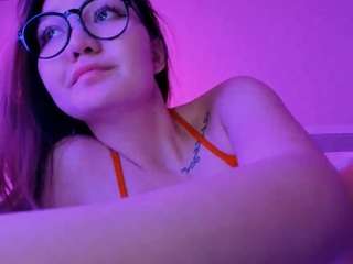 Discover kissdii from CamSoda