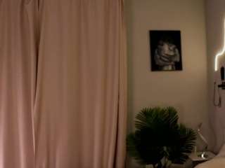  lornaacors chat room