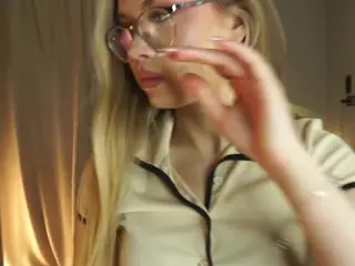 LornaAcors's Live Sex Cam Show