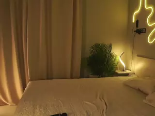 LornaAcors's Live Sex Cam Show
