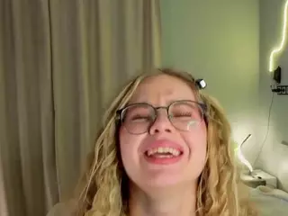 LornaAcors's Live Sex Cam Show