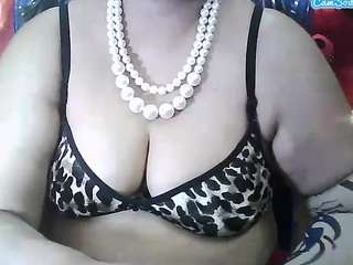 sexysapna's CamSoda show and profile