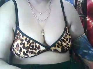 sexysapna Live Webcam on CamSoda