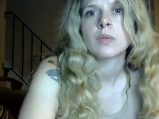 Newbie993's Live Sex Cam Show