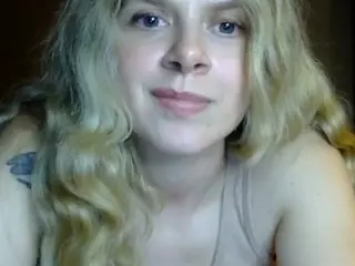 Newbie993's Live Sex Cam Show