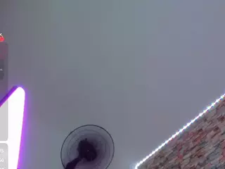 Daphne's Live Sex Cam Show