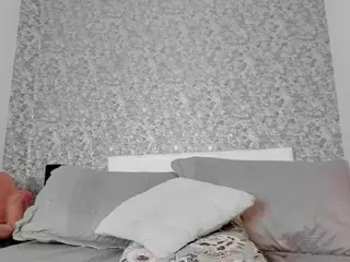 emilybluee's Live Sex Cam Show