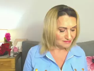 IsabellaHotty's Live Sex Cam Show