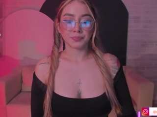 maddisoncollins Live Webcam on CamSoda