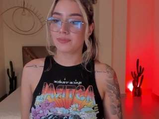 le modèle maddisoncollins est en webcam porno dans un show sur le site camsoda, il possède les tags suivants: average,brown eyes,young adult,twerk,toys,tittyfuck,teen 18,tattoos,spanking,sex toys,orgasm,no smoking,no drinking,lovense,domination,big tits,brown hair,hd,squirt