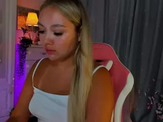 Loneve's Live Sex Cam Show