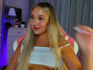 Loneve's Live Sex Cam Show