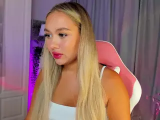 Loneve's Live Sex Cam Show