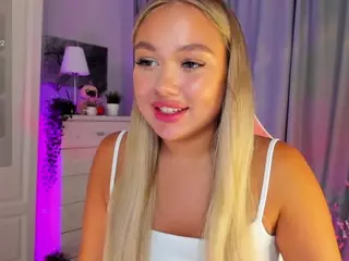 Loneve's Live Sex Cam Show