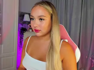 Loneve's Live Sex Cam Show