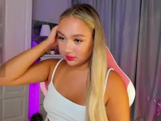 Loneve's Live Sex Cam Show