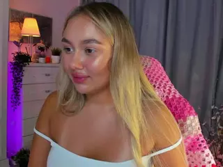 Loneve's Live Sex Cam Show