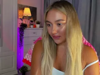Loneve's Live Sex Cam Show