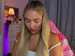 Loneve's Live Sex Cam Show