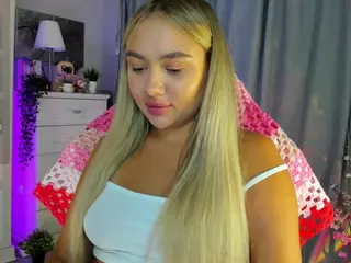 Loneve's Live Sex Cam Show