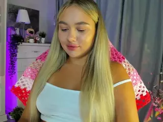 Loneve's Live Sex Cam Show