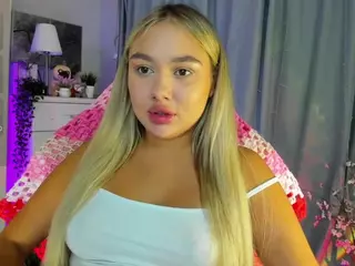 Loneve's Live Sex Cam Show