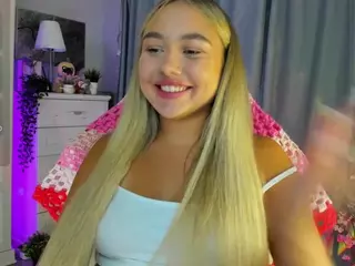 Loneve's Live Sex Cam Show