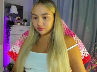 Loneve's Live Sex Cam Show