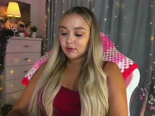 Loneve's Live Sex Cam Show