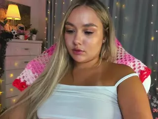Loneve's Live Sex Cam Show