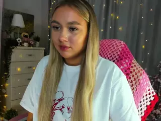 Loneve's Live Sex Cam Show