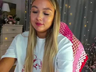 Loneve's Live Sex Cam Show
