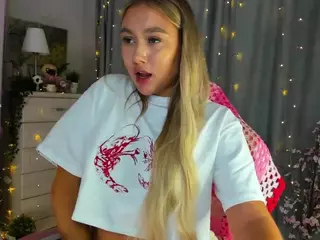 Loneve's Live Sex Cam Show