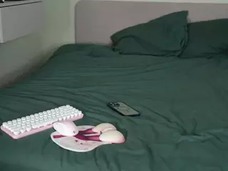 mia-cloudy's Live Sex Cam Show
