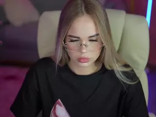 EvaCrush's Live Sex Cam Show