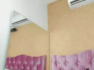 ISABELLAJROGERS's Live Sex Cam Show