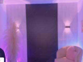 Acest model este live acum. ivyjonesx