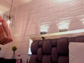 jade-heartt's CamSoda show and profile
