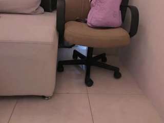 jade-heartt webcam model