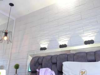 jade-heartt webcam model