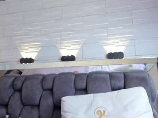 jade-heartt's CamSoda show and profile