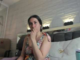 jade-heartt's CamSoda show and profile